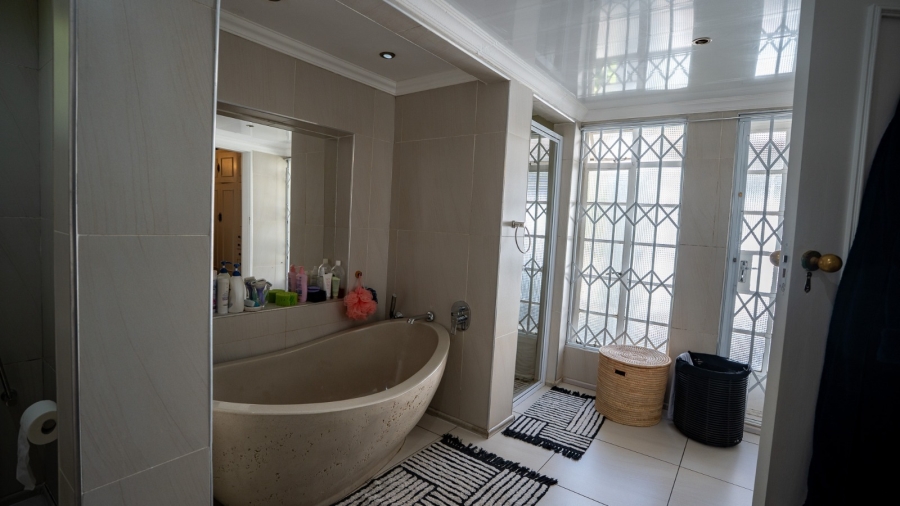 4 Bedroom Property for Sale in Wilkoppies North West